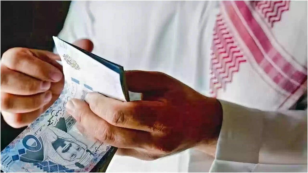 ارتفاع رواتب المتقاعدين في السعودية، شروط الطلوع إلى المعاش فى السعودية، هل هناك زياده للمتقاعدين السعوديين؟ 