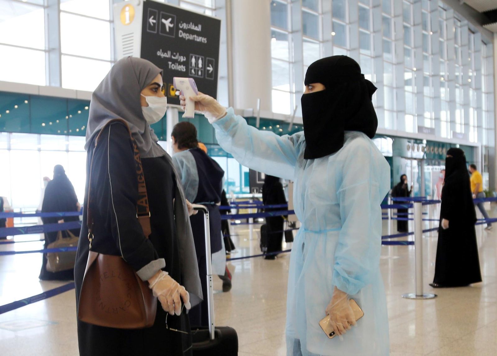 شروط عودة المقيمين إلى السعودية