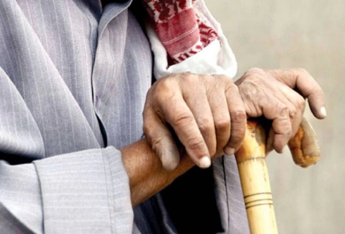 شروط استقدام عاملة منزلية لكبار السن